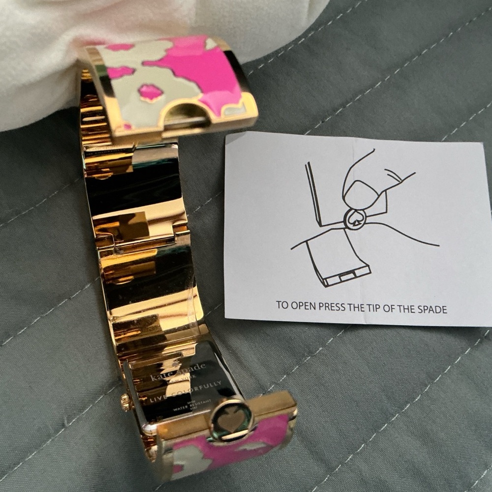 Kate Spade New York Picnic Floral Delacorte Enamel Bangle Watch NIB - Picture 7 of 12